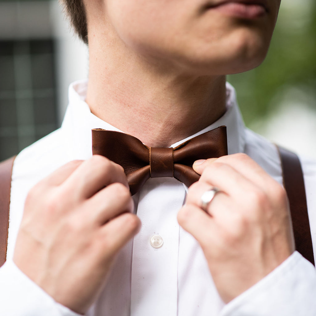 Leather Bow Tie (Finnish reindeer buy leather)